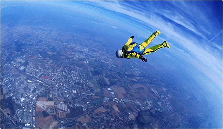 skydiver